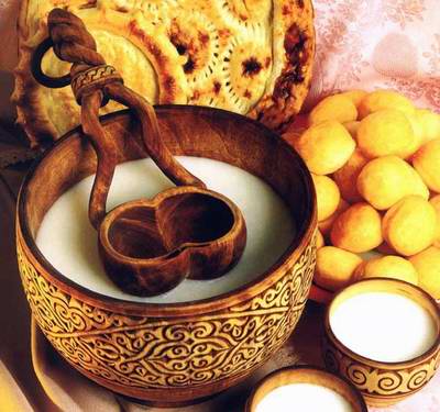 Kazakh people private life things - pots and pans Kazakh people private life things - pots and pans